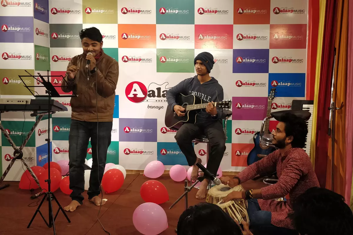 Music performance by student at Aalaap Music Academy